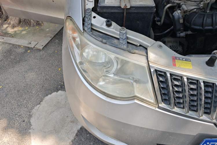 Used Wuling Hongguang 2014 1.2L Standard Model China IV Right Front Headlight