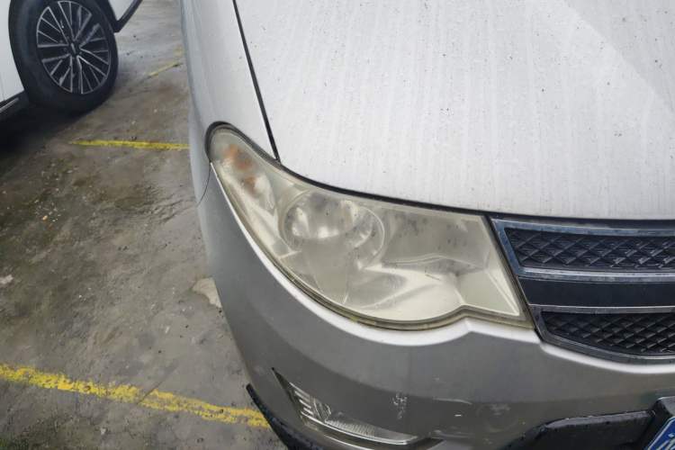 Used Wuling Hongguang 2014 1.2L S Standard Version China IV Standard Right Front Headlight