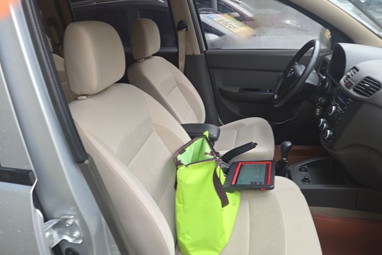 Used Wuling Hongguang 2014 1.5L S Standard Version Right Front Seat