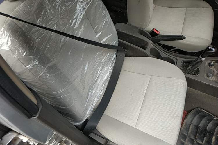 Used Wuling Hongguang 2014 1.2L Base Model China IV Right Front Seat
