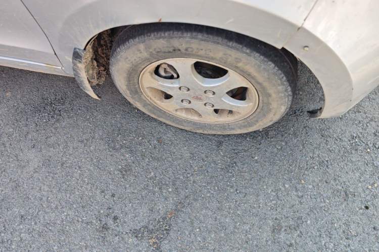 Used Wuling Hongguang 2014 1.2L Standard Model China IV Right Front Wheel Hub