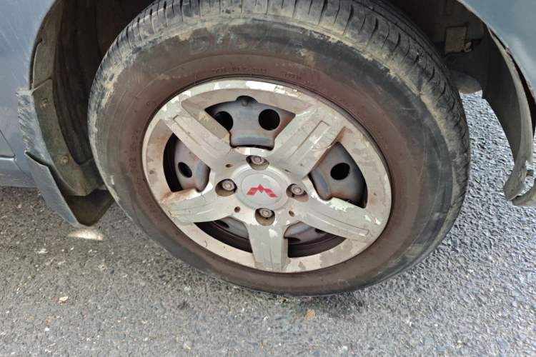 Used Wuling Hongguang 2014 1.2L Base Model China IV Right Front Wheel Hub