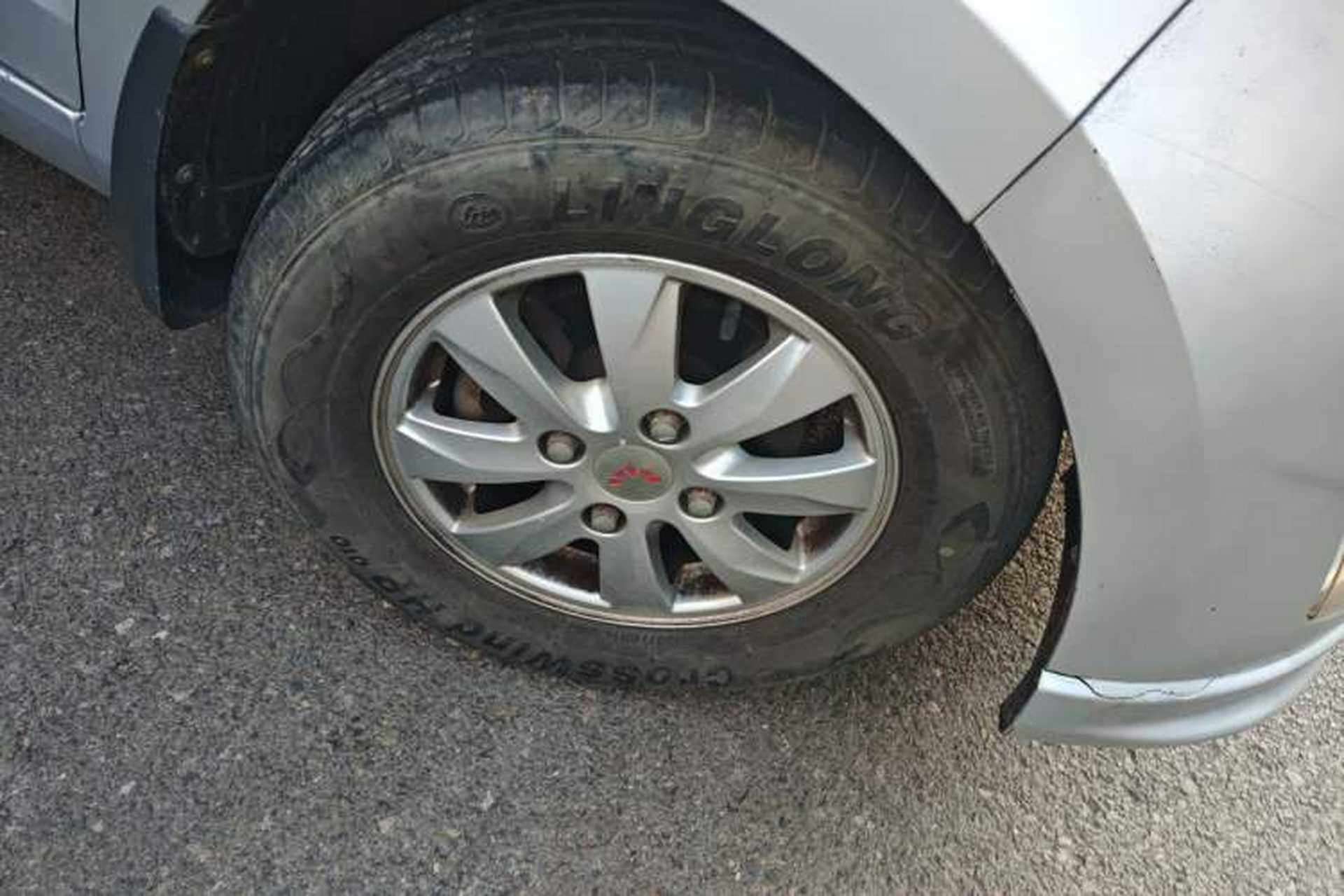 Used Wuling Hongguang 2014 1.2L S Standard Version China IV Standard Right Front Wheel Hub