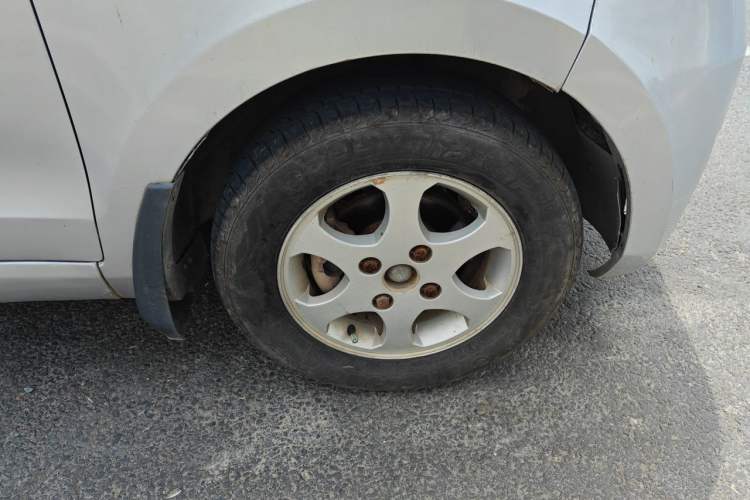 Used Wuling Hongguang 2014 1.2L Standard Model China IV Right Front Wheel Hub