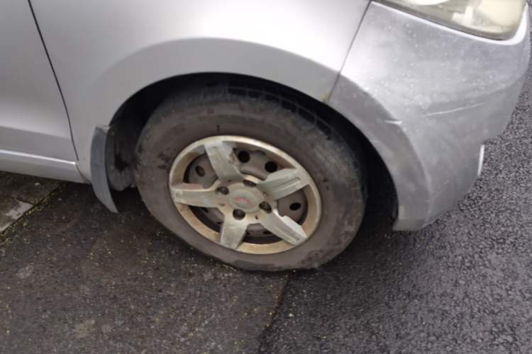 Used Wuling Hongguang 2014 1.5L Base Version Right Front Wheel Hub