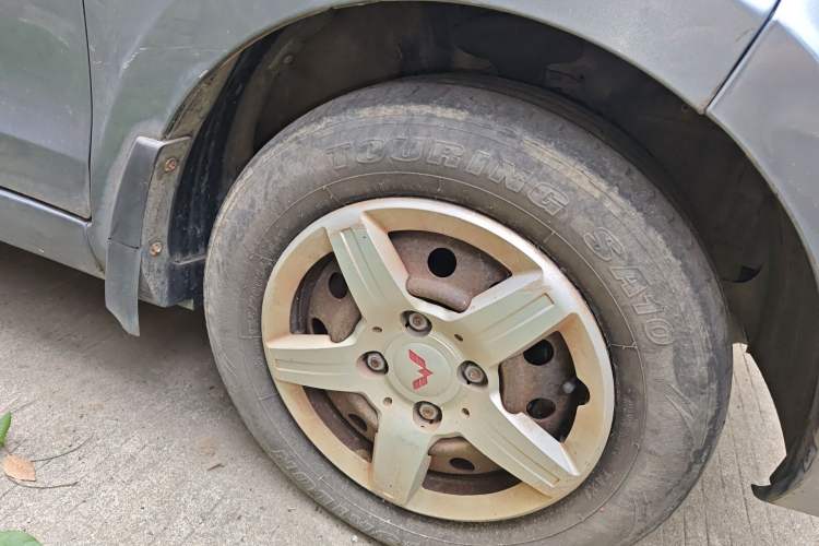 Used Wuling Hongguang 2014 1.2L Base Model China IV Right Front Wheel Hub