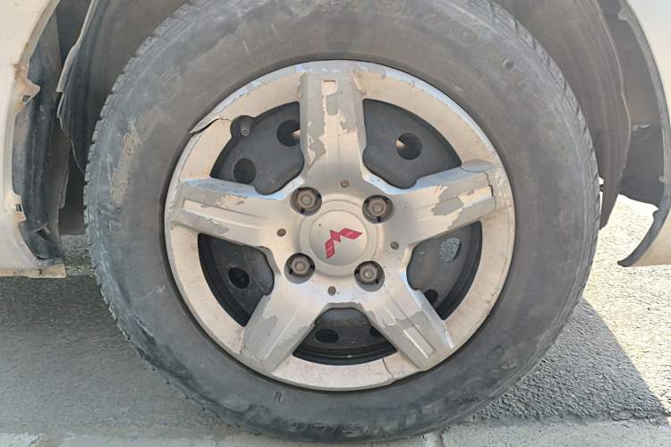 Used Wuling Hongguang 2014 1.2L Base Model China IV Right Front Wheel Hub