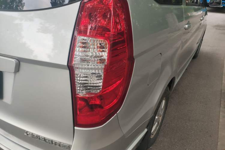 Used Wuling Hongguang 2014 1.5L S Standard Version Right Rear Taillight