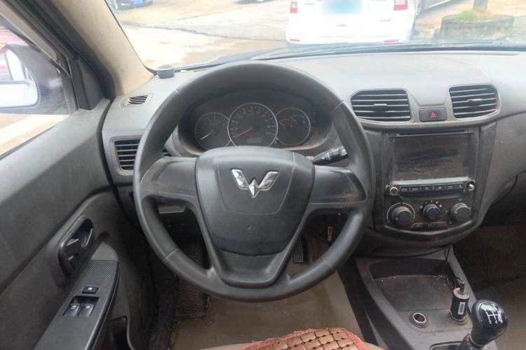 Used Wuling Hongguang 2014 1.2L Base Model China IV Steering Wheel