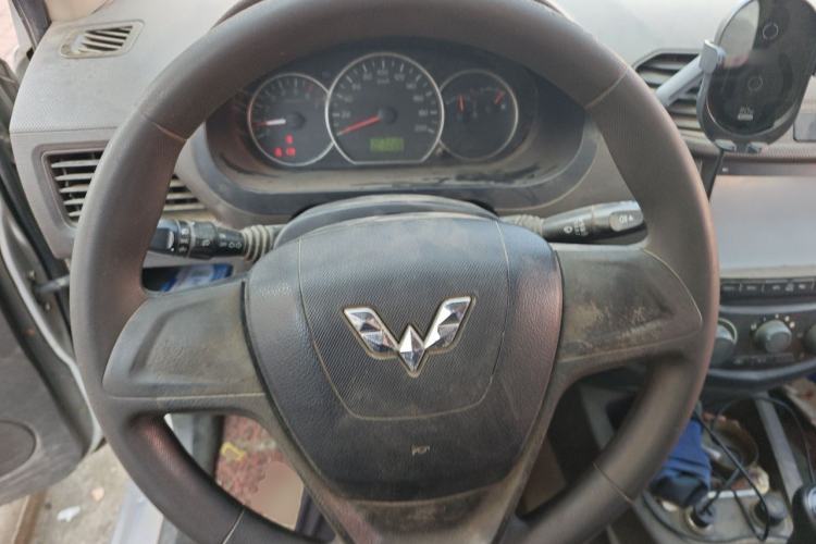 Used Wuling Hongguang 2014 1.2L Standard Model China IV Steering Wheel
