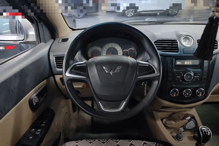 Used Wuling Hongguang 2014 1.5L S Comfort Model Steering Wheel