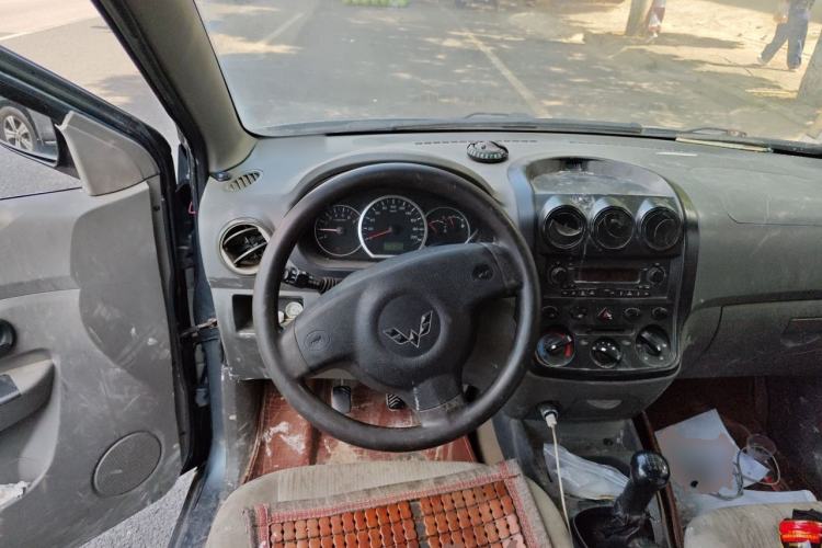 Used Wuling Hongguang 2014 1.2L Base Model China IV Steering Wheel