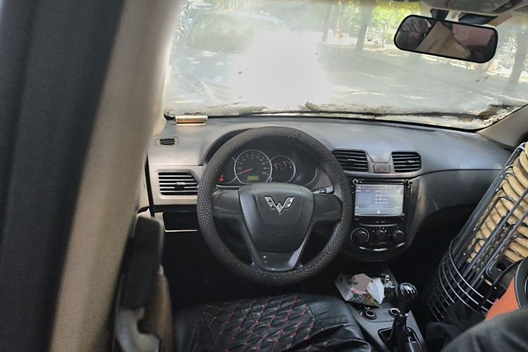 Used Wuling Hongguang 2014 1.2L Base Model China IV Steering Wheel
