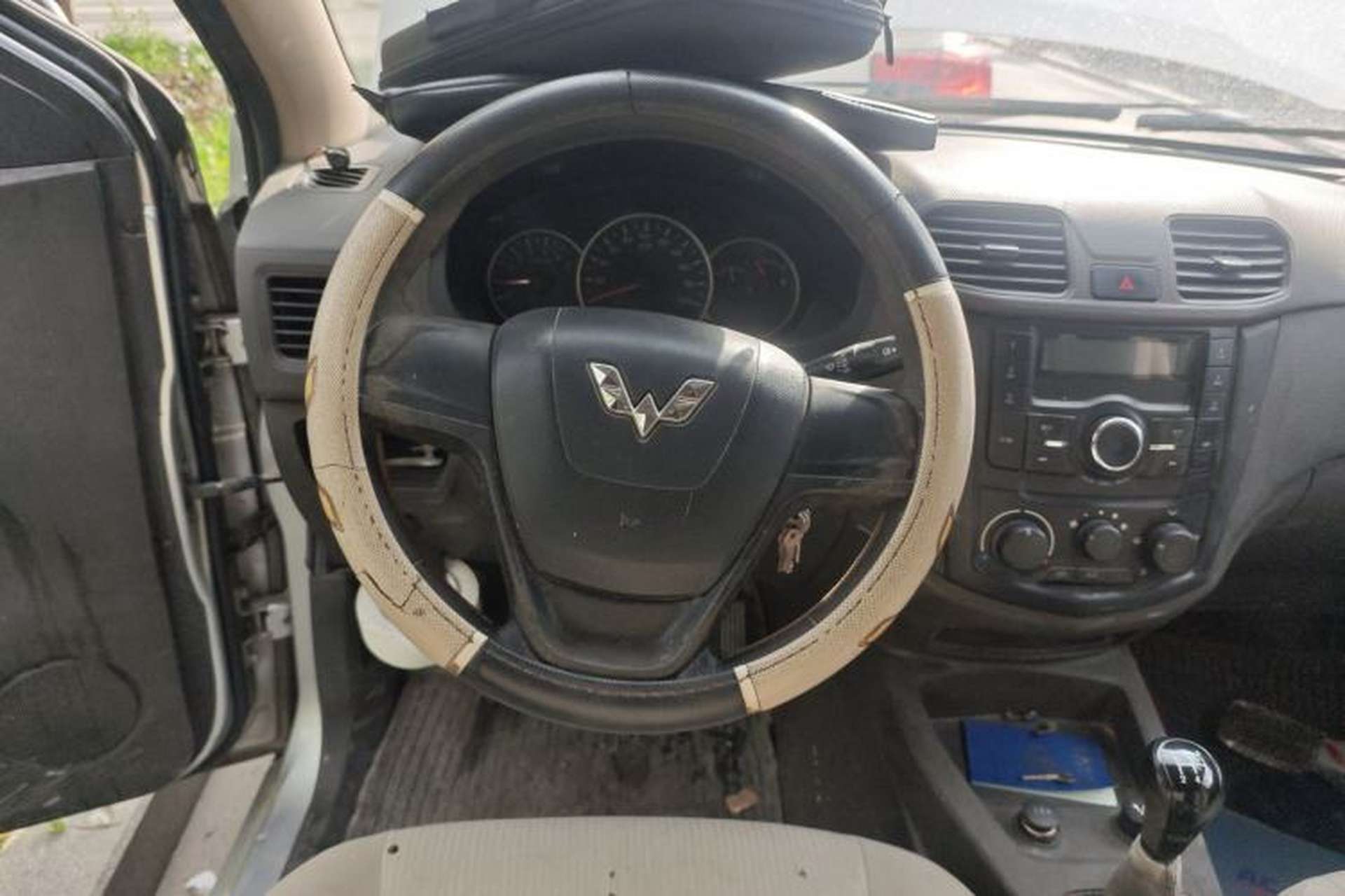 Used Wuling Hongguang 2014 1.2L Base Model China IV Steering Wheel
