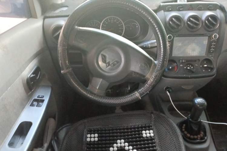 Used Wuling Hongguang 2014 1.2L Base Model China IV Steering Wheel