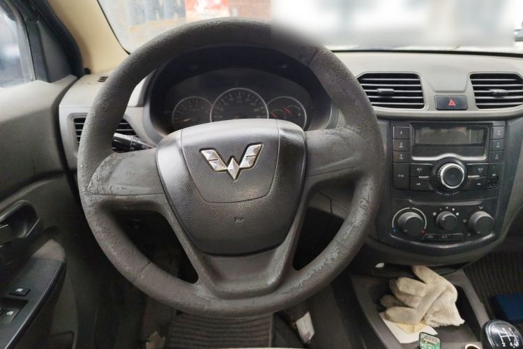 Used Wuling Hongguang 2014 1.2L Base Model China IV Steering Wheel