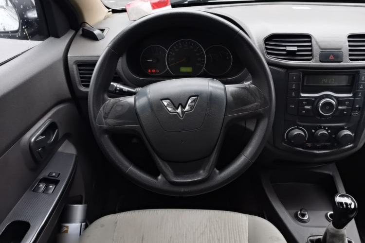 Used Wuling Hongguang 2014 1.5L Base Version Steering Wheel