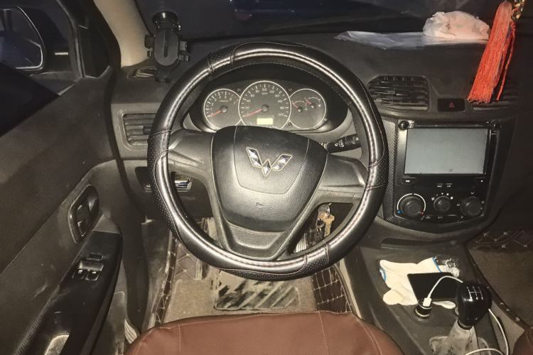 Used Wuling Hongguang 2014 1.2L Base Model China IV Steering Wheel