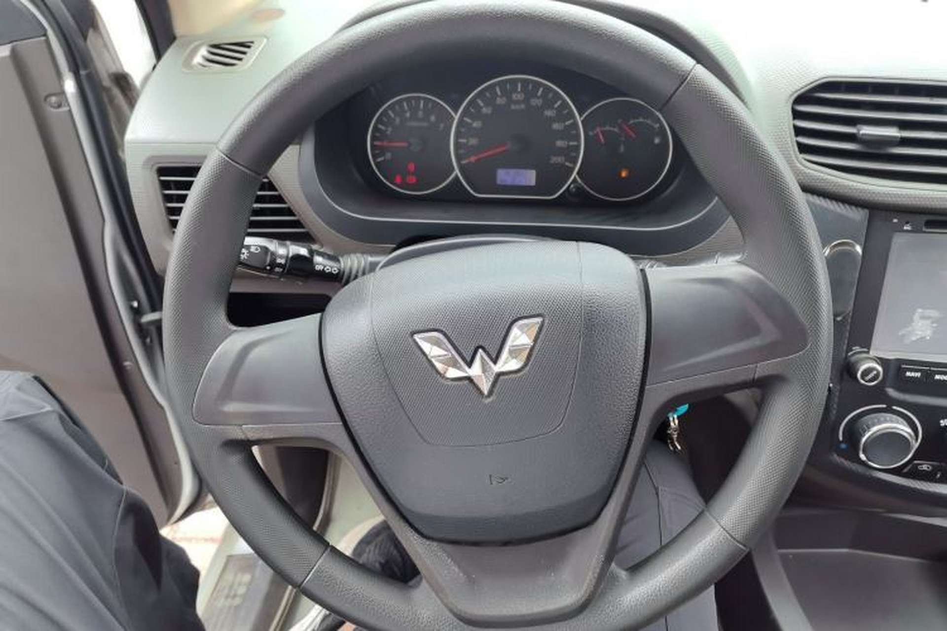 Used Wuling Hongguang 2014 1.5L S Standard Version Steering Wheel