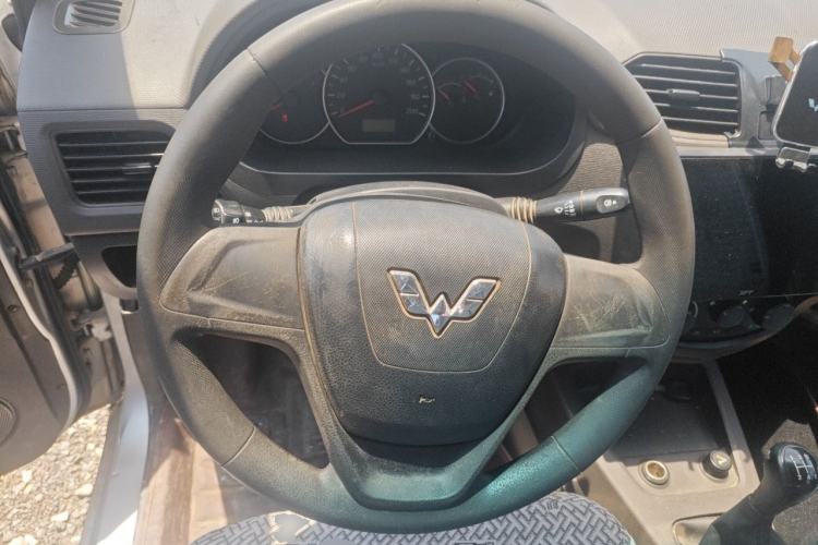 Used Wuling Hongguang 2014 1.5L Standard Version Steering Wheel