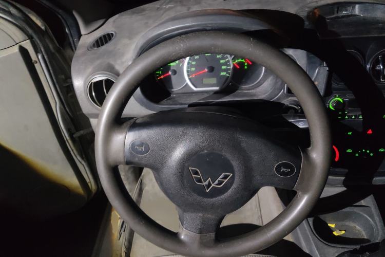 Used Wuling Hongguang 2014 1.2L Base Model China IV Steering Wheel