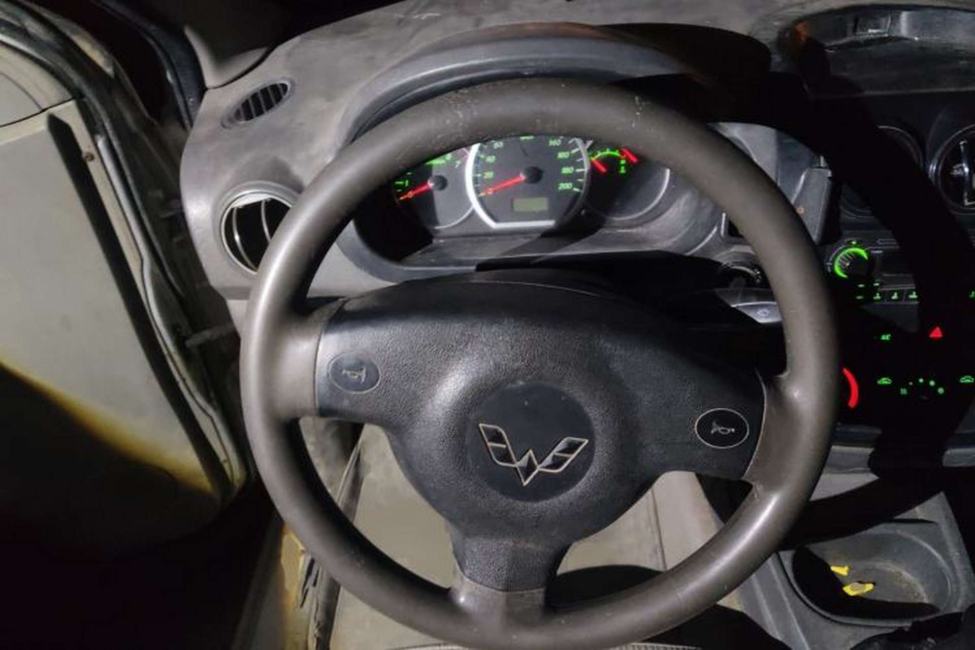 Used Wuling Hongguang 2014 1.2L Base Model China IV Steering Wheel