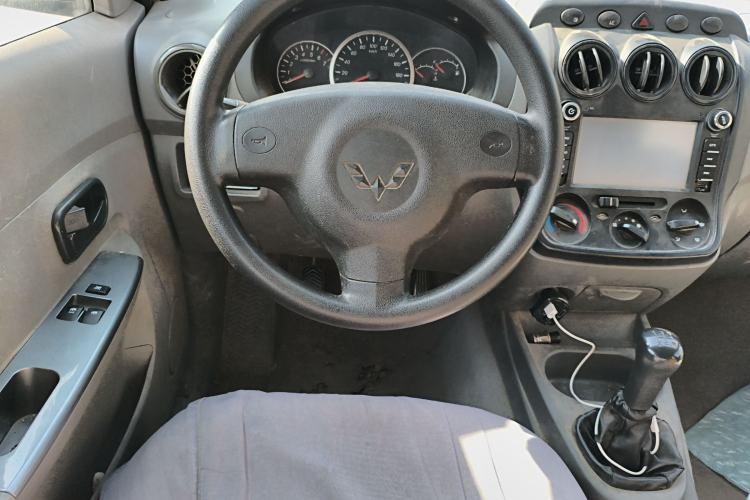 Used Wuling Hongguang 2014 1.2L Base Model China IV Steering Wheel
