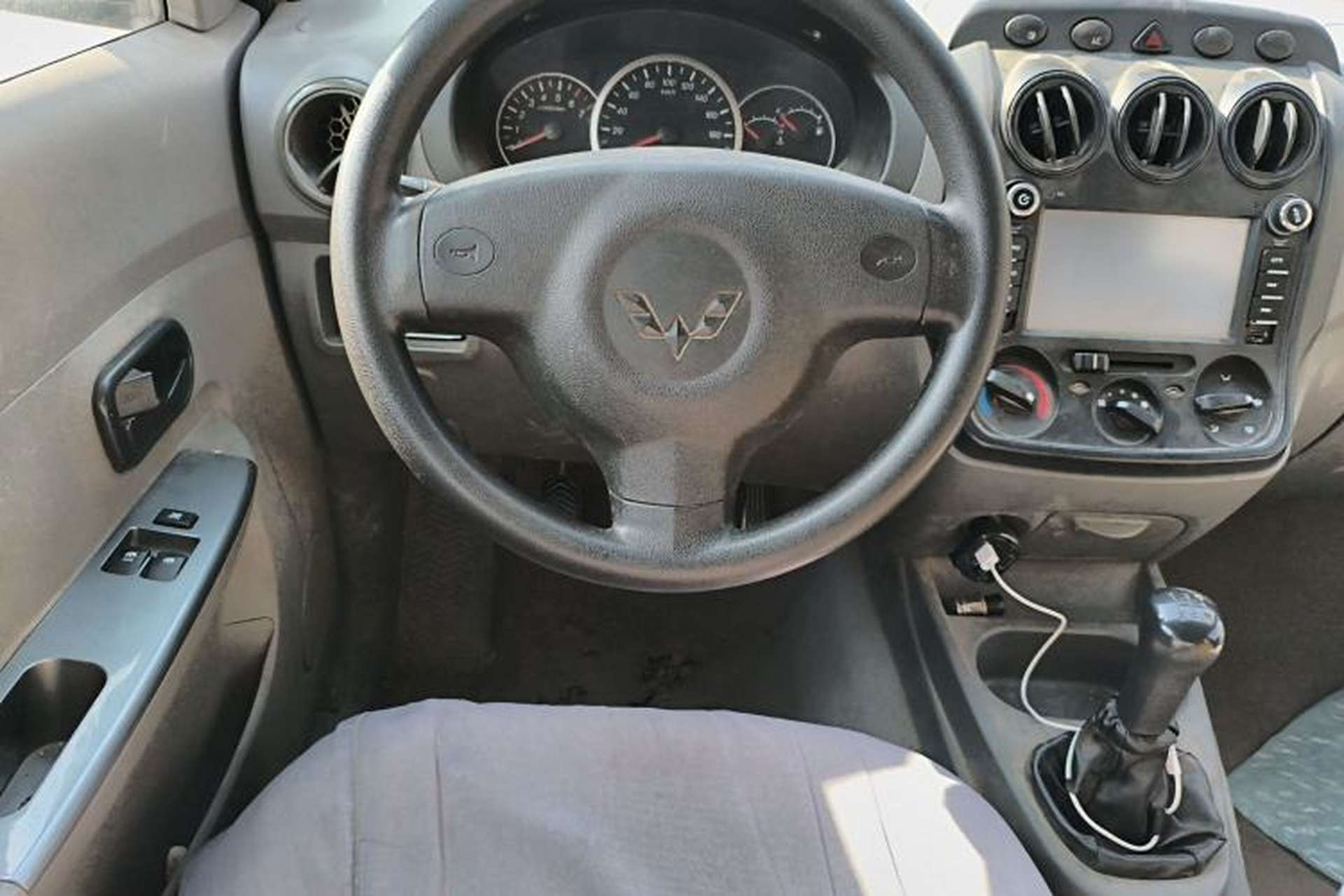 Used Wuling Hongguang 2014 1.2L Base Model China IV Steering Wheel