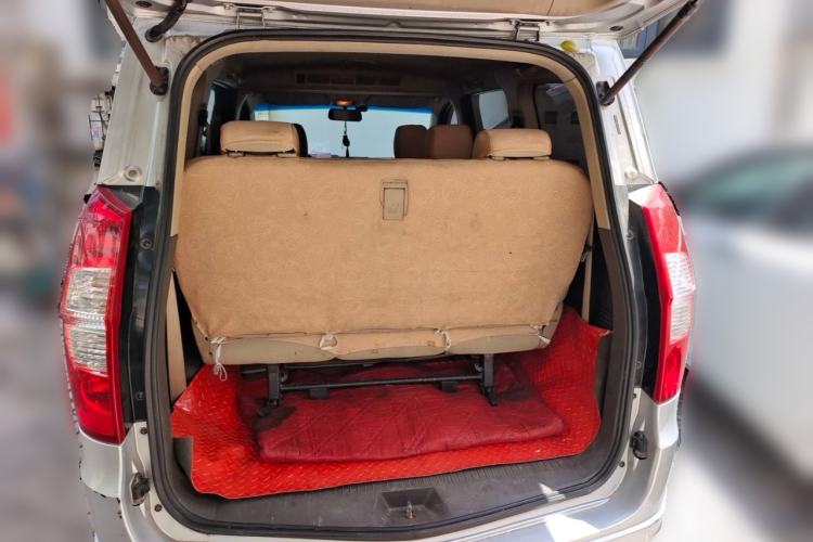 Used Wuling Hongguang 2014 1.5L S Standard Version Trunk
