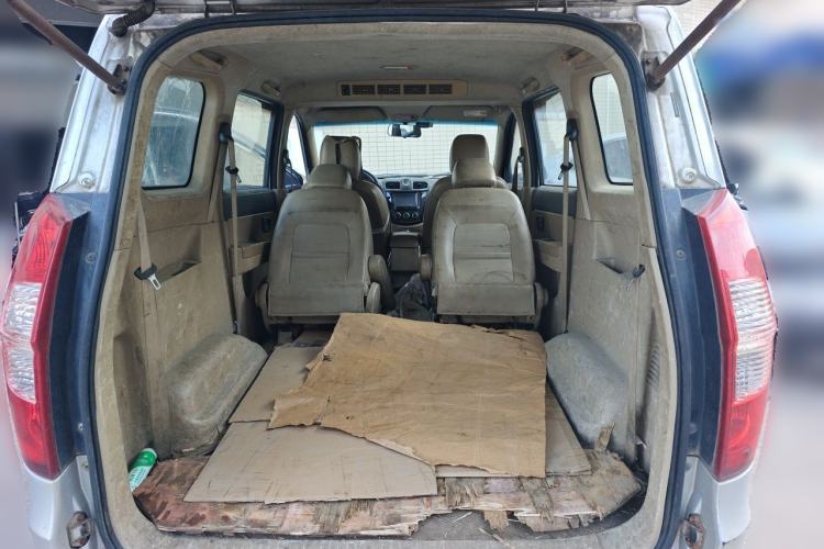 Used Wuling Hongguang 2014 1.5L S Luxury Model Trunk