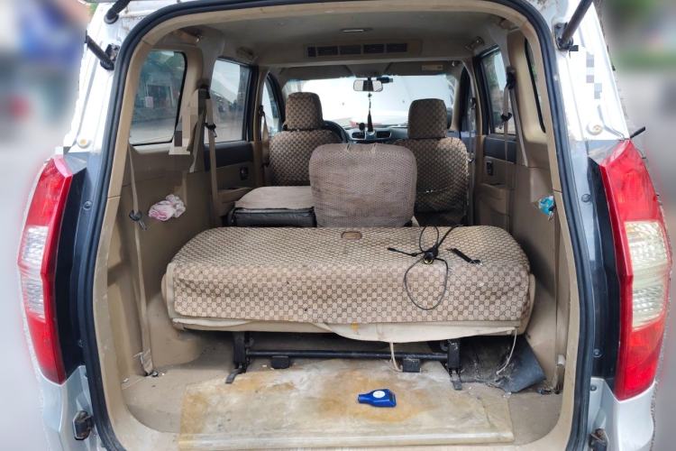 Used Wuling Hongguang 2014 1.5L S Luxury Model Trunk