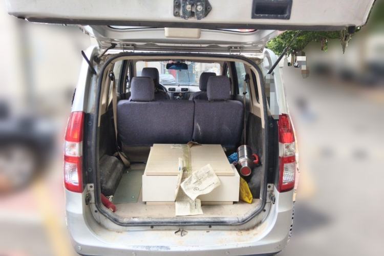 Used Wuling Hongguang 2014 1.5L Standard Version Trunk