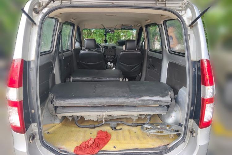 Used Wuling Hongguang 2014 1.5L Base Version Trunk