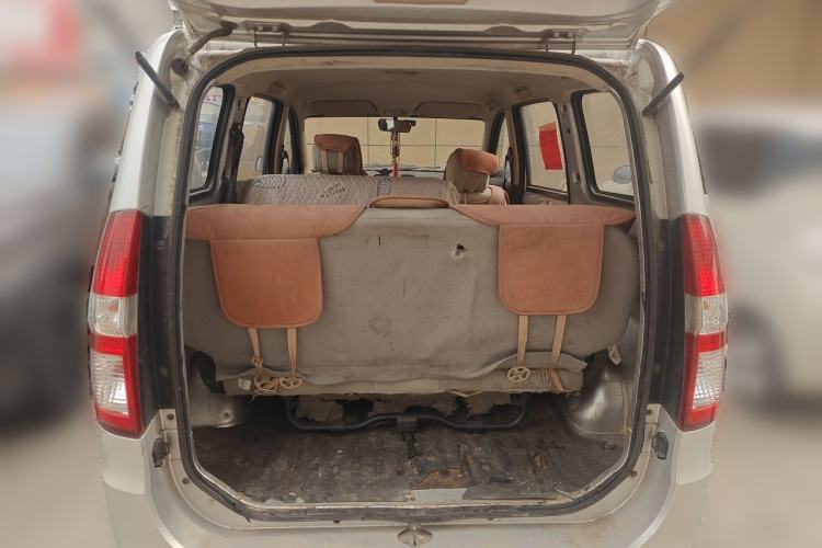Used Wuling Hongguang 2014 1.5L Base Version Trunk
