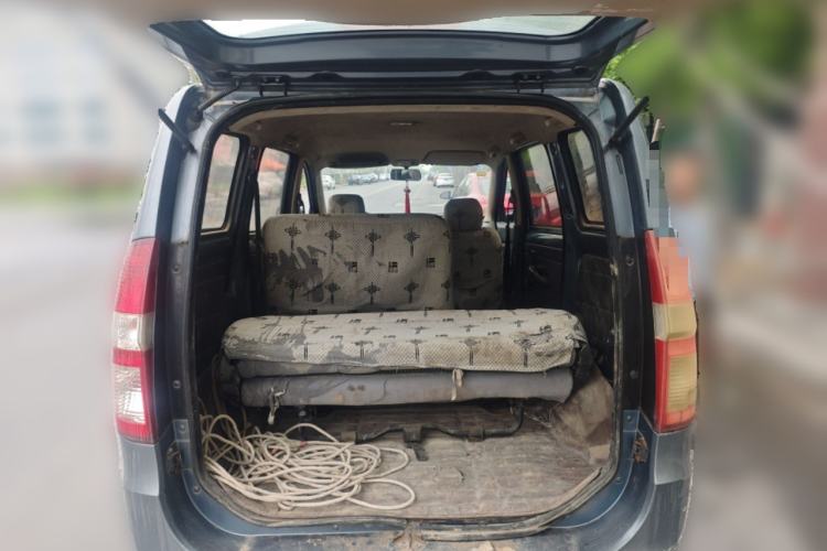 Used Wuling Hongguang 2014 1.5L Base Version Trunk