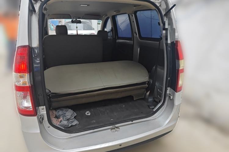 Used Wuling Hongguang 2014 1.5L Standard Version Trunk