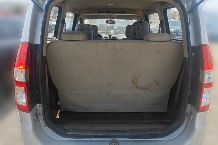 Used Wuling Hongguang 2014 1.5L Standard Version Trunk