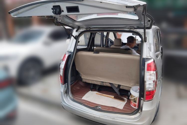 Used Wuling Hongguang 2014 1.5L S Standard Version Trunk