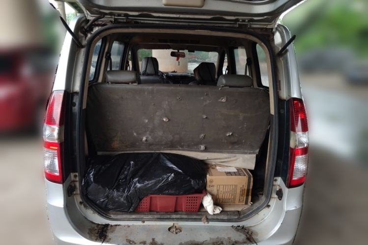 Used Wuling Hongguang 2014 1.5L Standard Version Trunk
