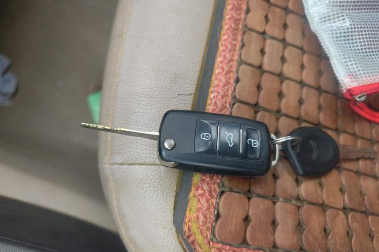 Used Wuling Hongguang 2014 1.2L Base Model China IV Vehicle Key