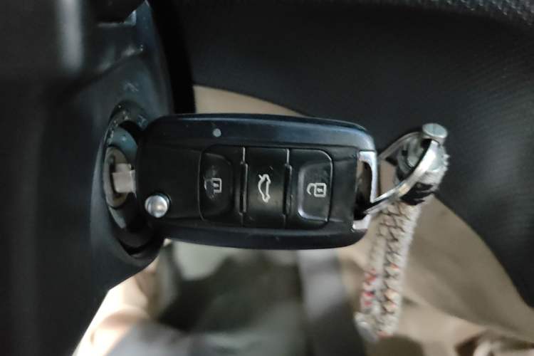 Used Wuling Hongguang 2014 1.5L S Comfort Model Vehicle Key