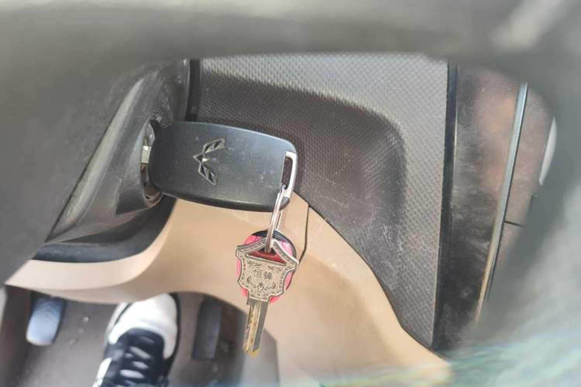 Used Wuling Hongguang 2014 1.5L S Luxury Model Vehicle Key