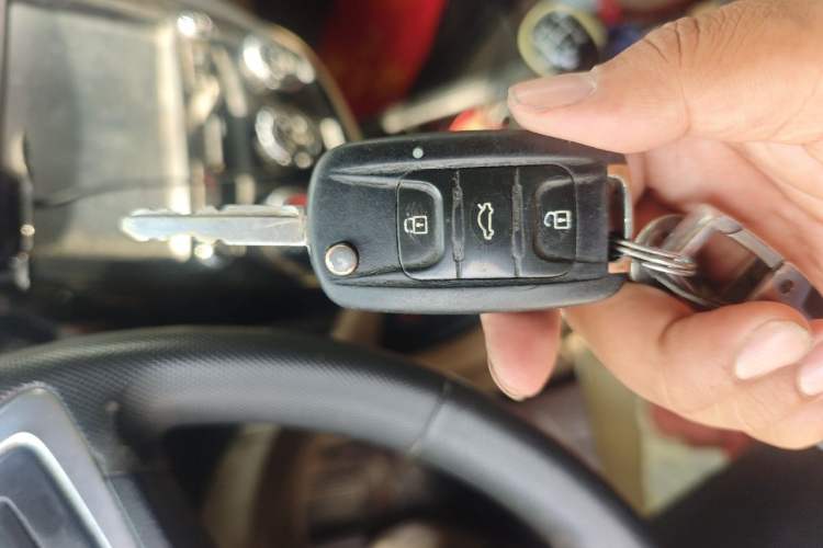 Used Wuling Hongguang 2014 1.5L S Luxury Model Vehicle Key