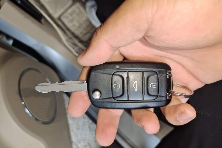 Used Wuling Hongguang 2014 1.2L S Comfort Model China IV Vehicle Key