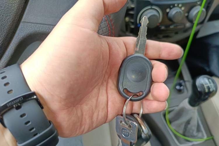 Used Wuling Hongguang 2014 1.5L Standard Version Vehicle Key