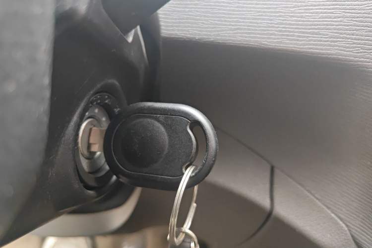 Used Wuling Hongguang 2014 1.5L Standard Version Vehicle Key