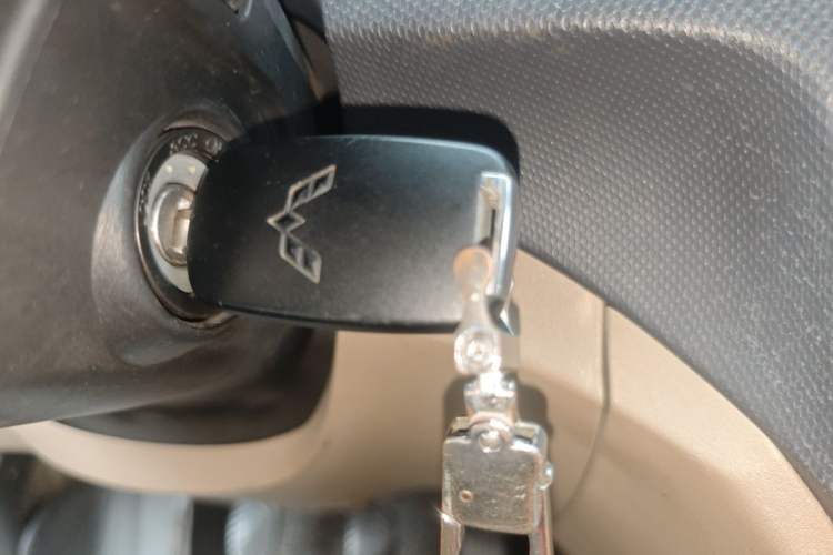 Used Wuling Hongguang 2014 1.5L S Comfort Model Vehicle Key