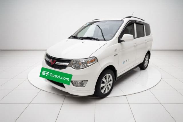 Ojetý Wuling Hongguang 2014 1.5L S Standard Version