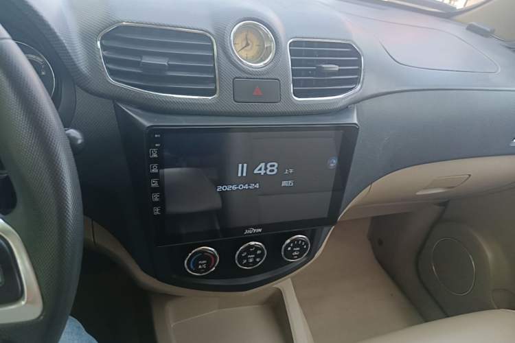 Used Wuling Hongguang 2014 1.5L S Comfort Model Audio And AC Panel