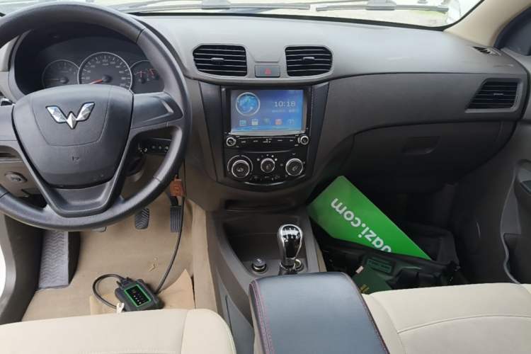 Used Wuling Hongguang 2014 1.5L S Standard Version Audio And AC Panel